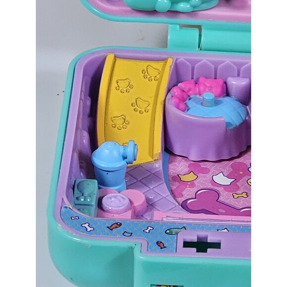 Shopkins Lil' Secrets Cute Scoops Ice Cream Lock Playset Tiny World Toy Locket - Picture 7 of 10